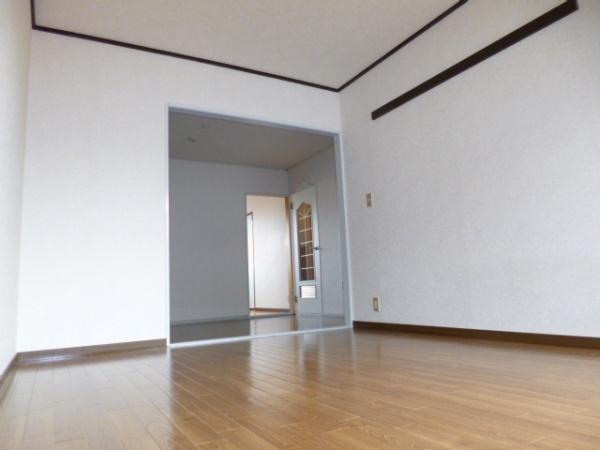拡大写真:エスティーコーポ 2階203の洋室