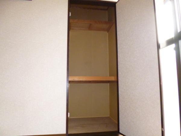 拡大写真:エスティーコーポ 2階203の収納
