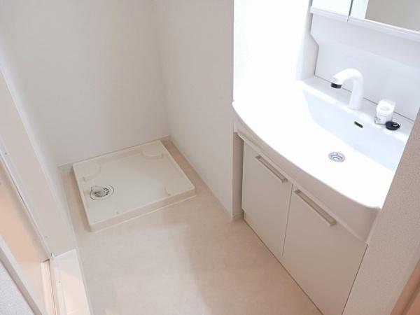 拡大写真:グラン クレール 1階101の洗面台・洗面所