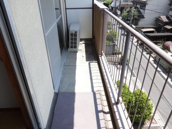 拡大写真:滝谷ユタカハイツ 2階205のバルコニー