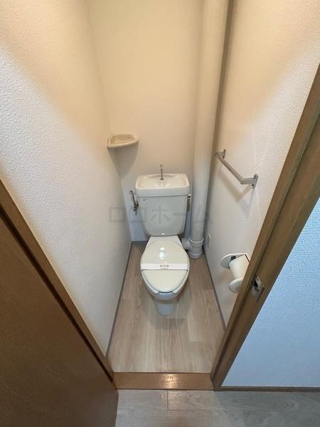 拡大写真:サンコート千代田 4階408のトイレ