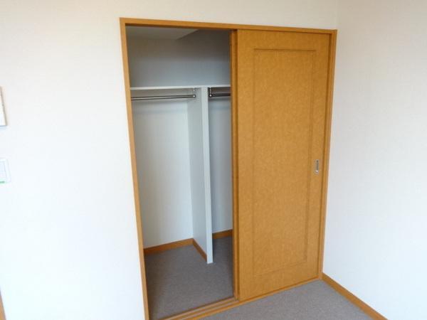 拡大写真：レオパレス外環富田林３ 1階102の収納