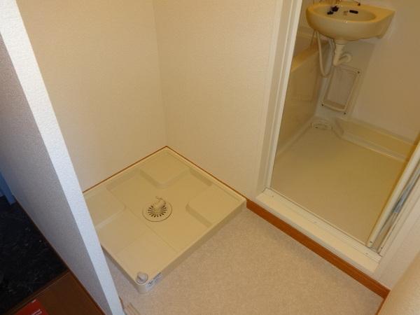 拡大写真：レオパレス外環富田林３ 1階102の洗面台・洗面所