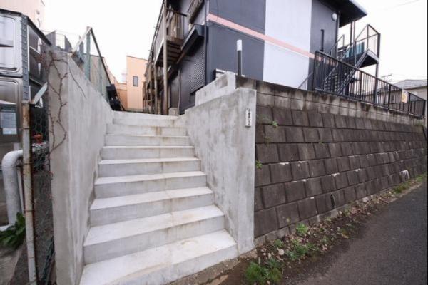 拡大写真：小金原ハイム1号棟 1階101のエントランス