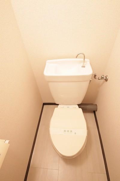拡大写真：小金原ハイム1号棟 1階101のトイレ