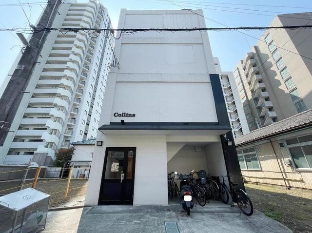 拡大写真：Ｃｏｌｌｉｎｓ 4階403の「Ｃｏｌｌｉｎｓ」外観写真