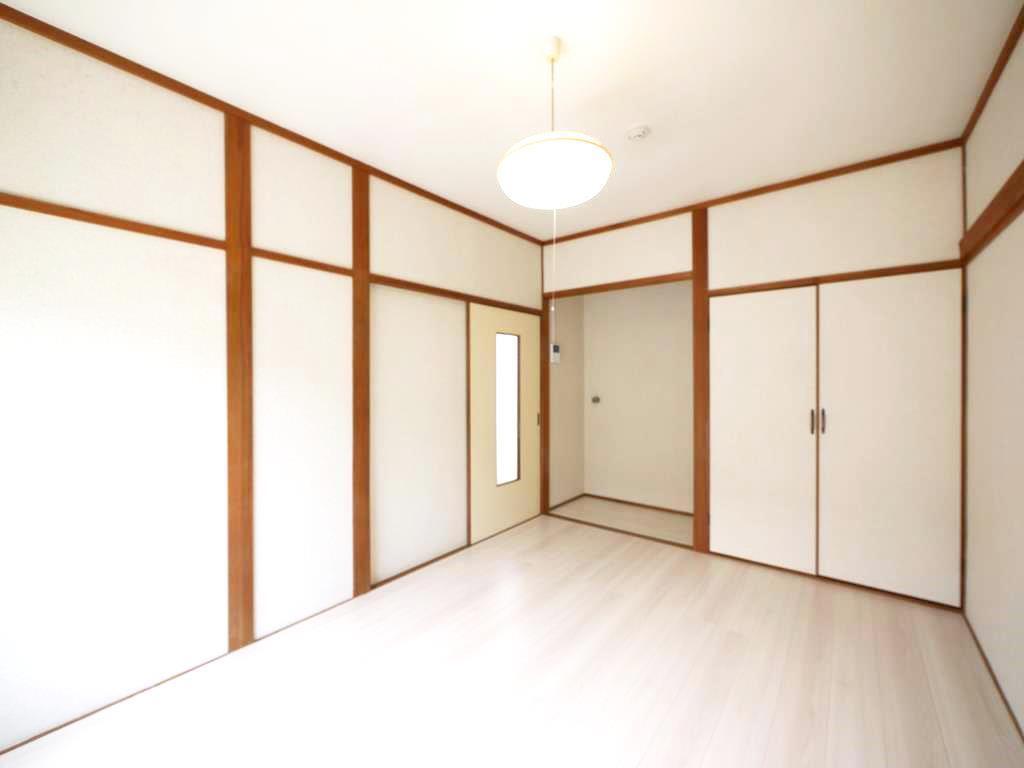 拡大写真:コーポエスポワール 2階202の内観