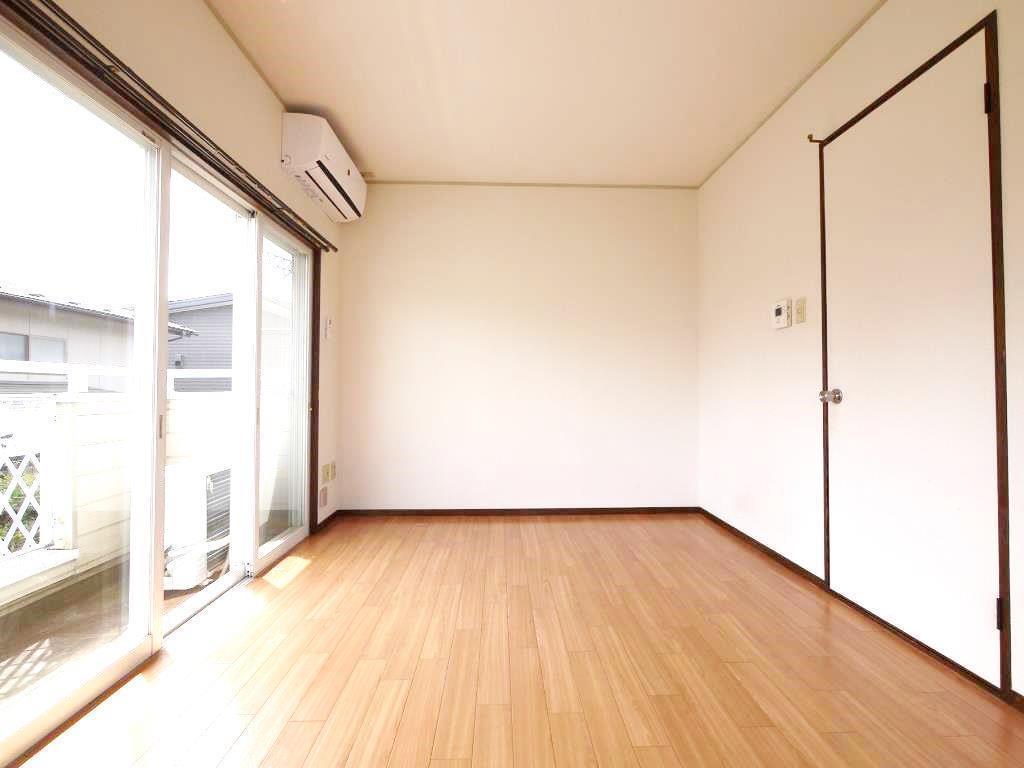 拡大写真:コーポタカシゲ 2階205の内観
