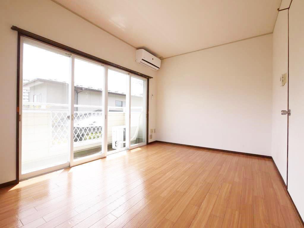 拡大写真:コーポタカシゲ 2階205の内観