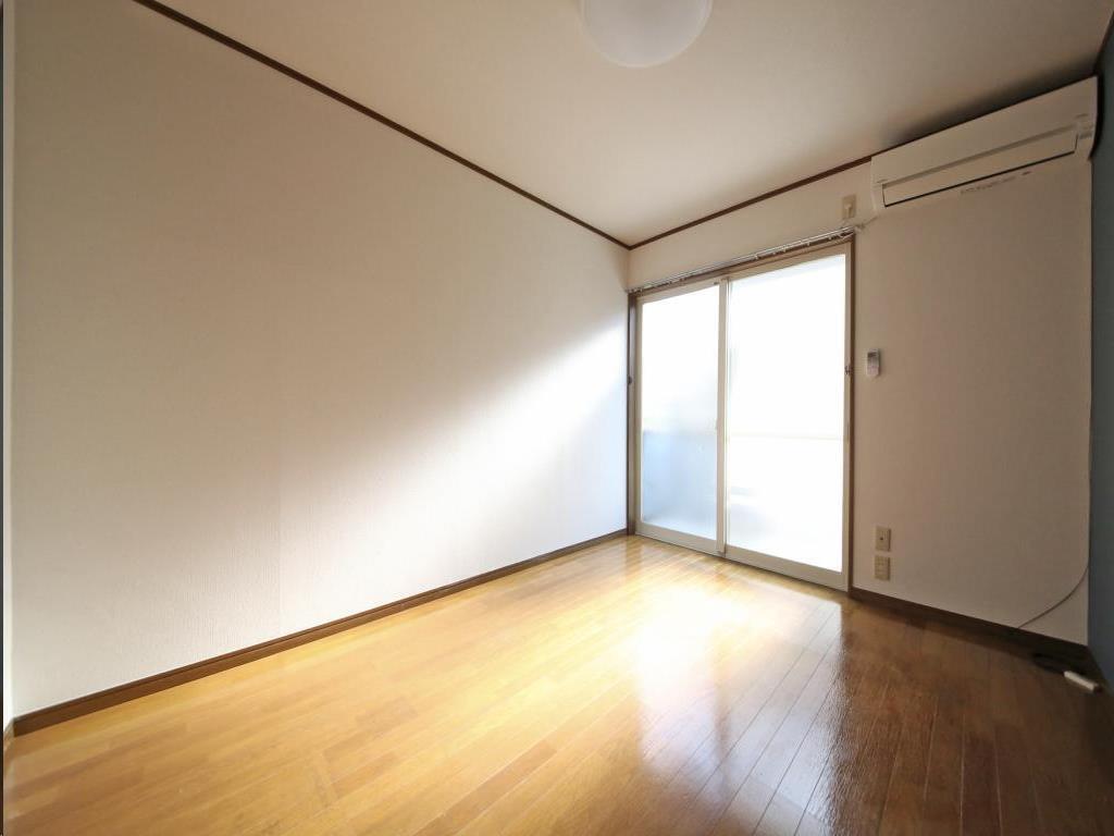 拡大写真：コーポ国井 1階103の内観