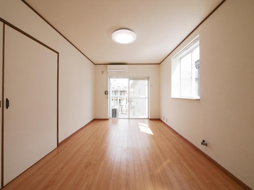 拡大写真:サンダーコート 2階203の内観
