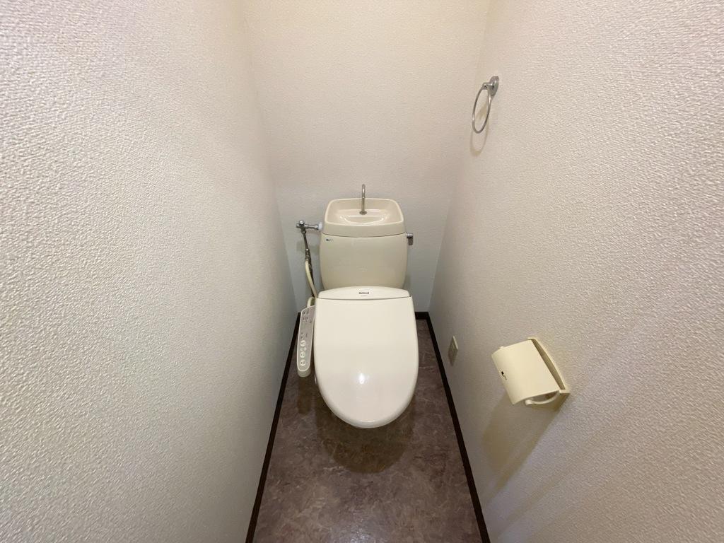 拡大写真：コーポ向日葵 2階205の内観