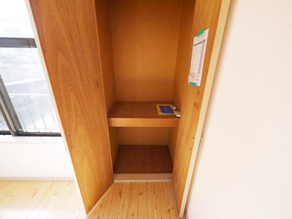 拡大写真:コーポ一高南B 2階220の内観