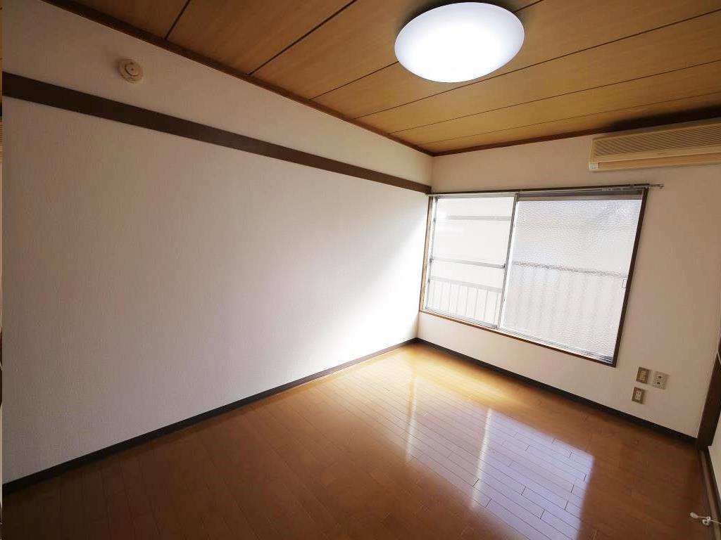 拡大写真:さくらコーポ 2階202の内観