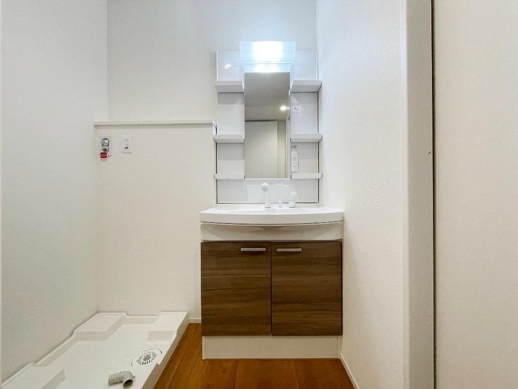 拡大写真:シャルム泉中央 1階103の内観