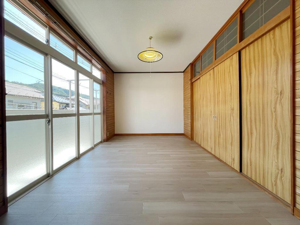 拡大写真:コーポ庄清4 2階201の内観