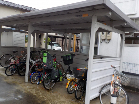 拡大写真:グランモア町村 B棟 1階101の駐輪場