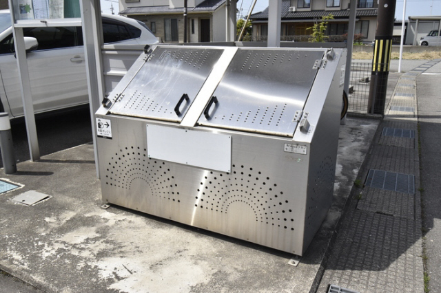 拡大写真:セジュール藤木 1階107のごみ置き場