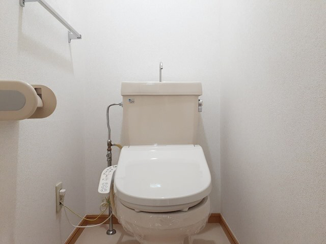 拡大写真：ライジングサンＡ 2階204のトイレ