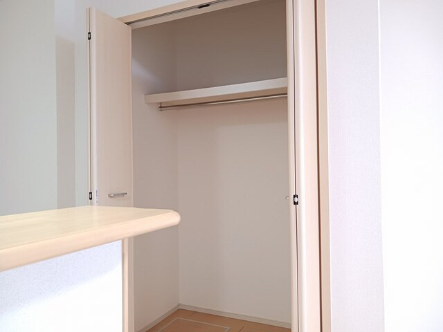 拡大写真:アンジュ 大久保 1階104の収納