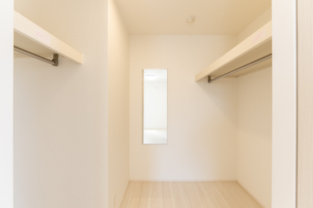 拡大写真:Pearl Court 2階201のウォークインクローゼット