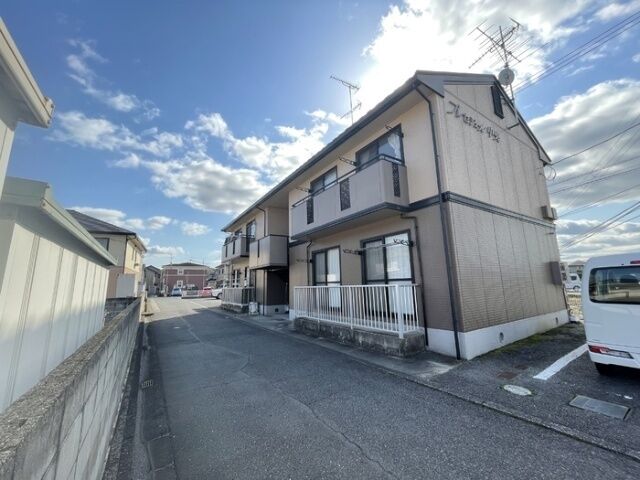 プレセジュール中央の外観