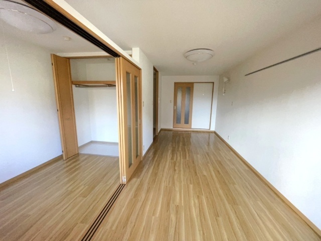 拡大写真:倉敷市玉島爪崎 2階207の内観