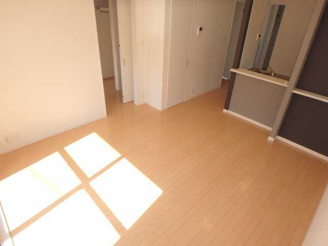 拡大写真:シャーメゾン上泉 1階101の内観