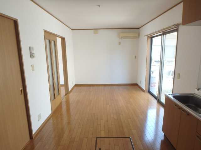 拡大写真:久保田町2丁目3DK貸家 1階Sの内観