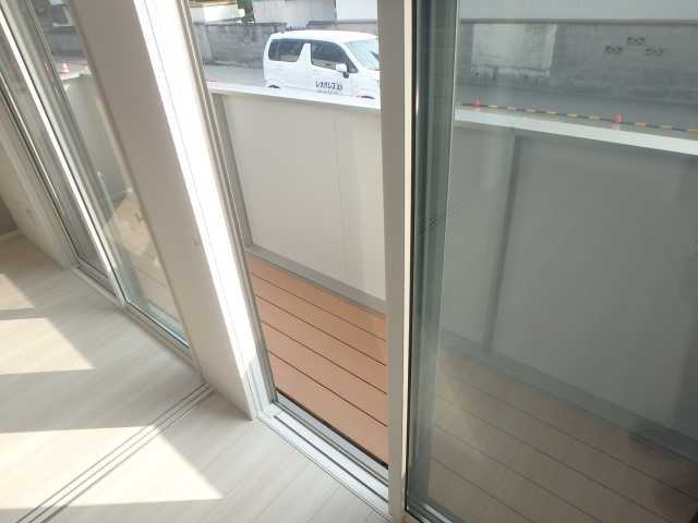 拡大写真:グランソレイユA棟 1階102の内観