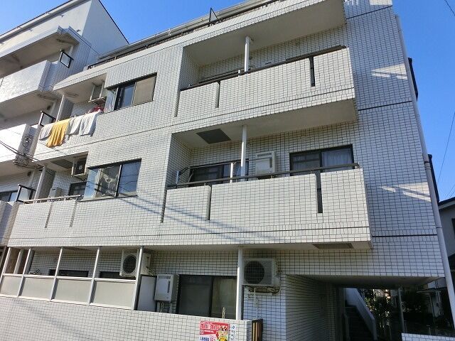 ピュアパレス横浜の外観
