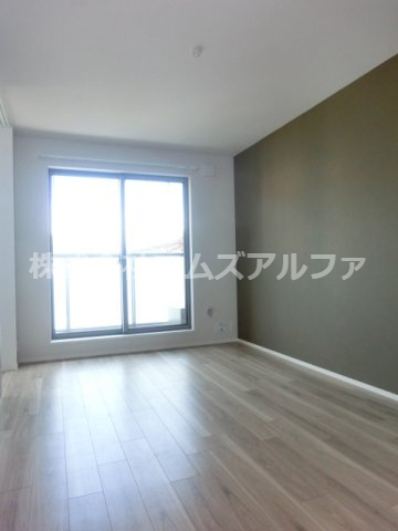拡大写真:KR.Bills 2階206の居間