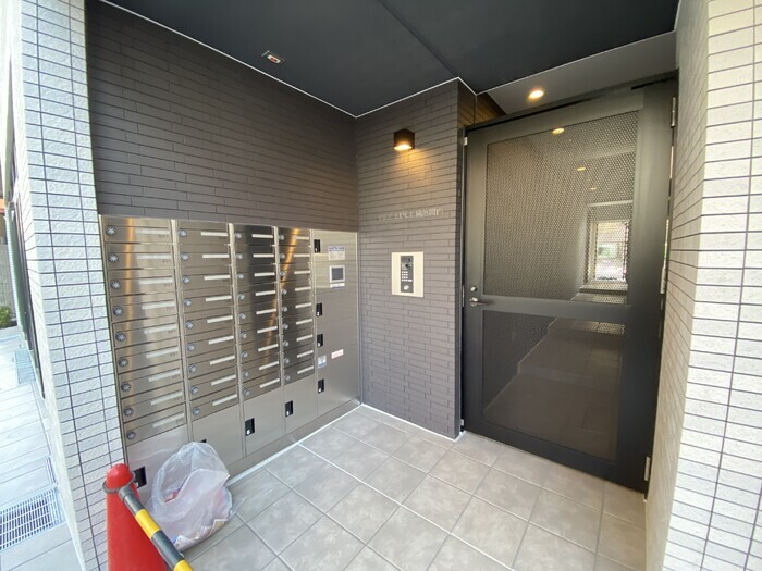 拡大写真:TRE LUCE横濱関内 2階203のTRE LUCE横濱関内 エントランス