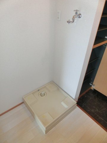 拡大写真:メゾンタイセイ 2階203のメゾンタイセイ 室内洗濯機置き場