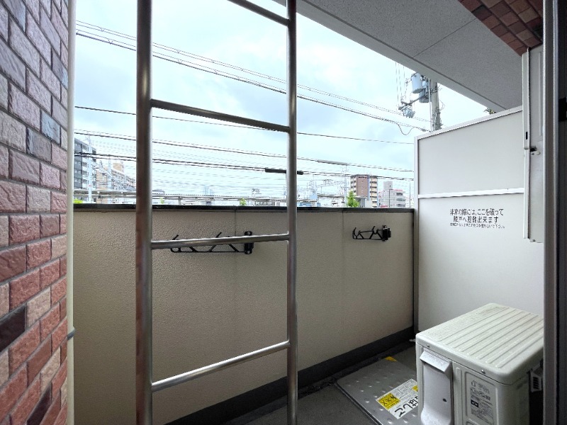 拡大写真:LalaPlace三宮東アスヴェル 2階204のバルコニー