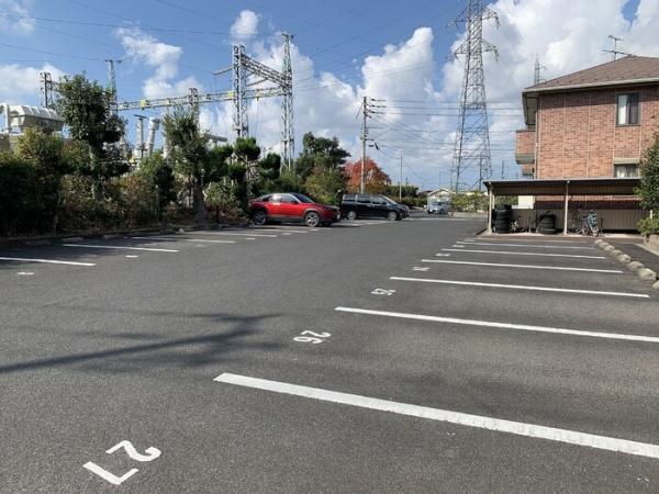 拡大写真:サンシャイン玉芙蓉B 2階B202の駐車場