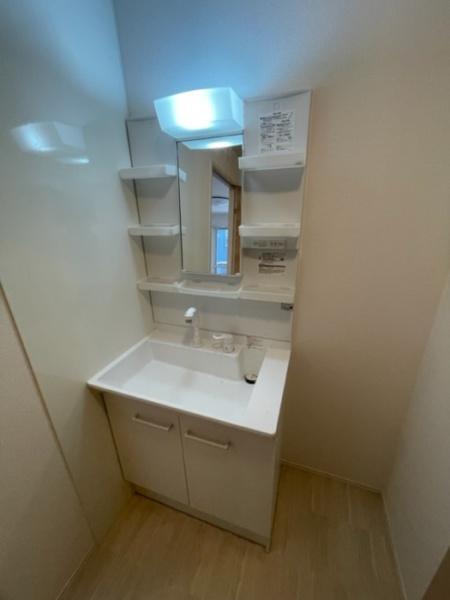 拡大写真:松江市西川津町 2階202の洗面台・洗面所