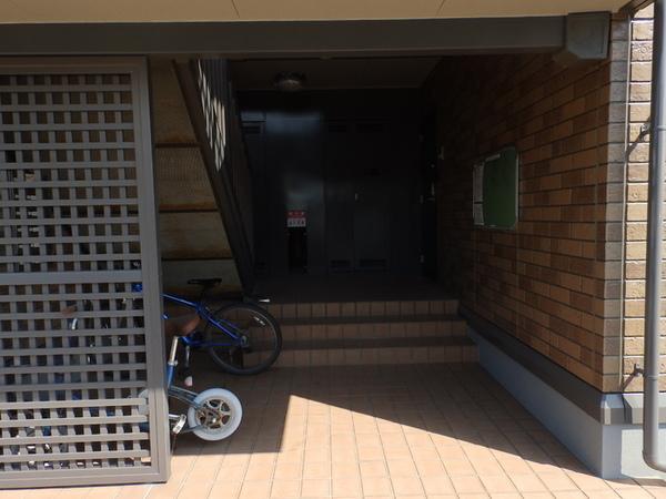 拡大写真:安来市黒井田町 3階C302のエントランス