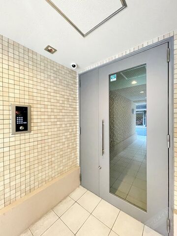 拡大写真:ルミエール栄橋 2階203のオートロック付きで部外者シャットアウト♪