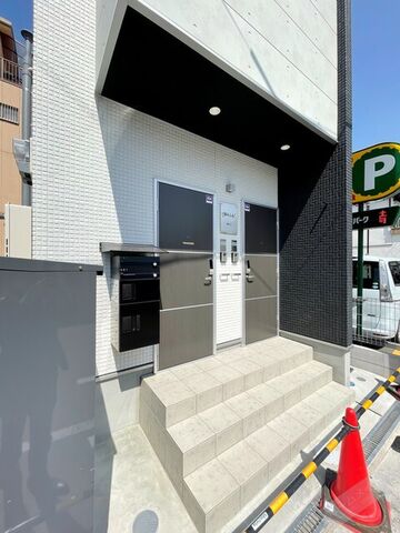 拡大写真:あんしん+旭ヶ丘08-1064 1階101の外観