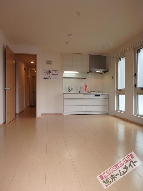 拡大写真:グレイス北花田 2階201の2面採光の明るいお部屋です♪