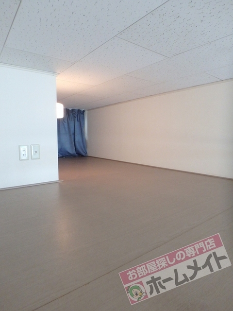 拡大写真:レオパレス松原ハウス 1階102の内観