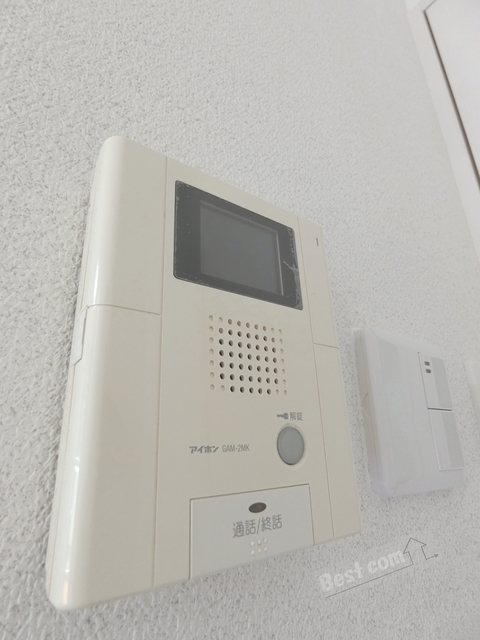 拡大写真:プレッツァ中百舌鳥 6階605のモニターホンで来訪者を確認できます♪