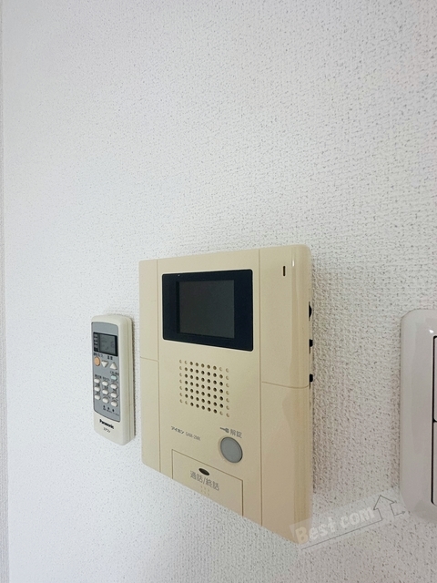 拡大写真:ドゥーロ北長尾 1階105のモニターホンで来訪者を確認できます♪