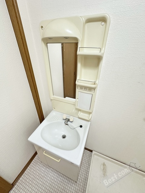 拡大写真:マツダハイツ 2階202の内観