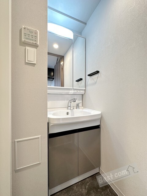 拡大写真:S-RESIDENCE堺湊駅前azure 13階1303の内観