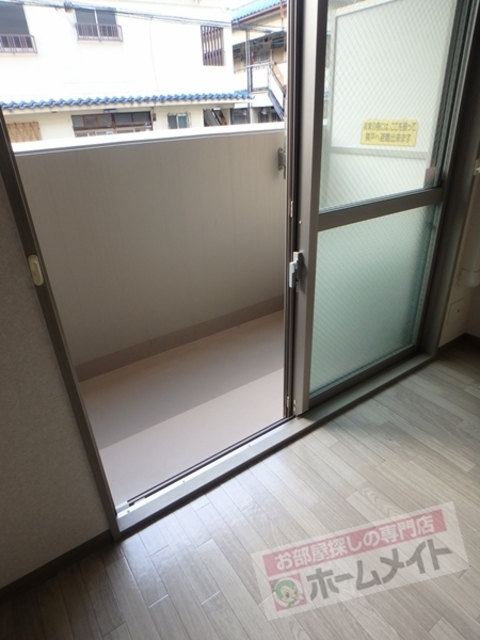 拡大写真:クレール三国ヶ丘 1階107の日当た良好のバルコニー♪