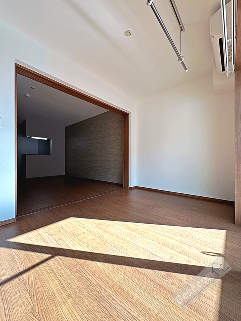 拡大写真:TKアンバーコート浜寺Ⅲ 1階106の内観