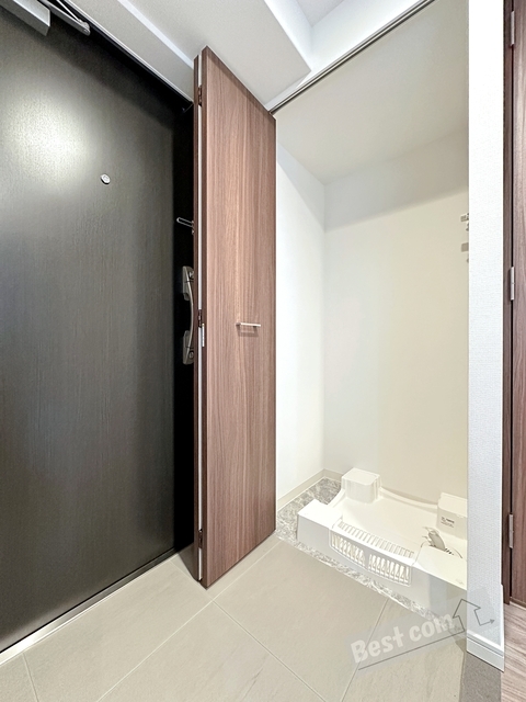 拡大写真：S-RESIDENCE堺blaze 9階903の室内洗濯機置場♪