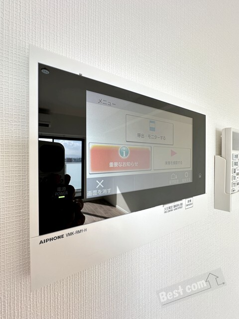 拡大写真:S-RESIDENCE堺blaze 9階905のカラーモニターホンで来訪者を確認できます♪